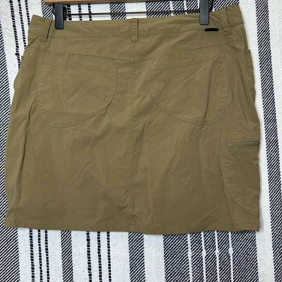 Patagonia Outdoor Skirt - Picture 3 of 4
